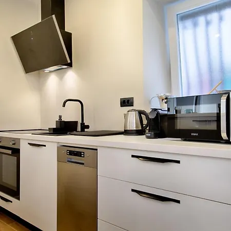 Kirinkin Apartment Vis
